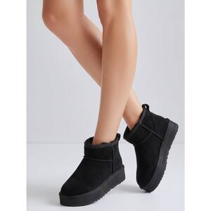 💬🩵NIB Black Faux Fur Lined Platform Booties Size 8